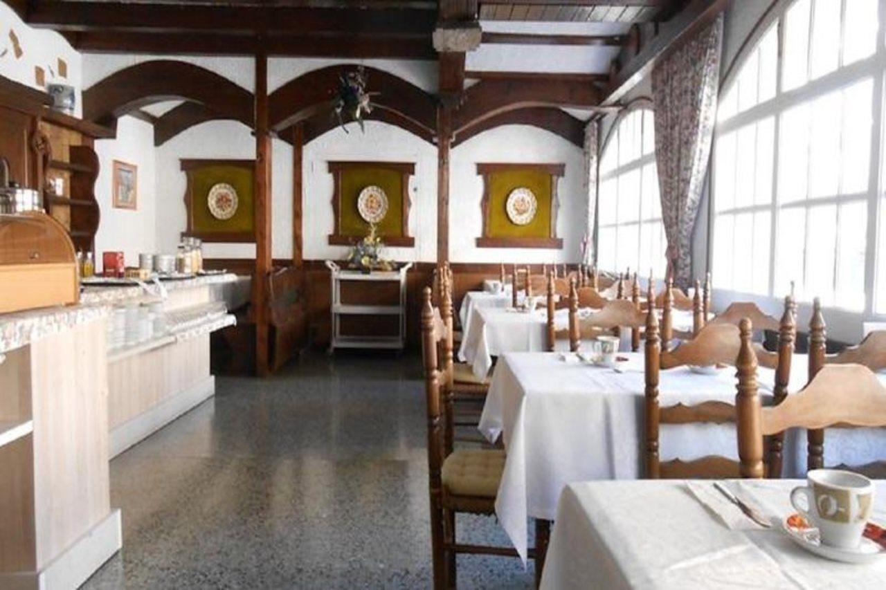Hotel Marbella โรเซส ภายนอก รูปภาพ